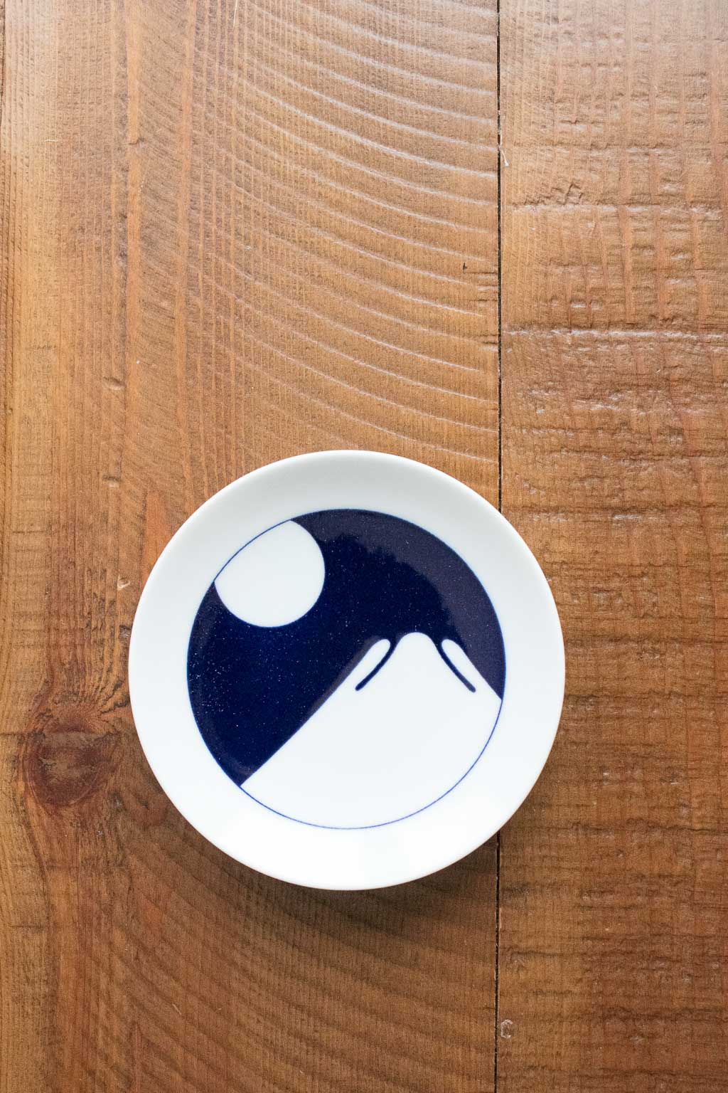 Kihara Porcelain Komon Small Plate - Fuji Mountain