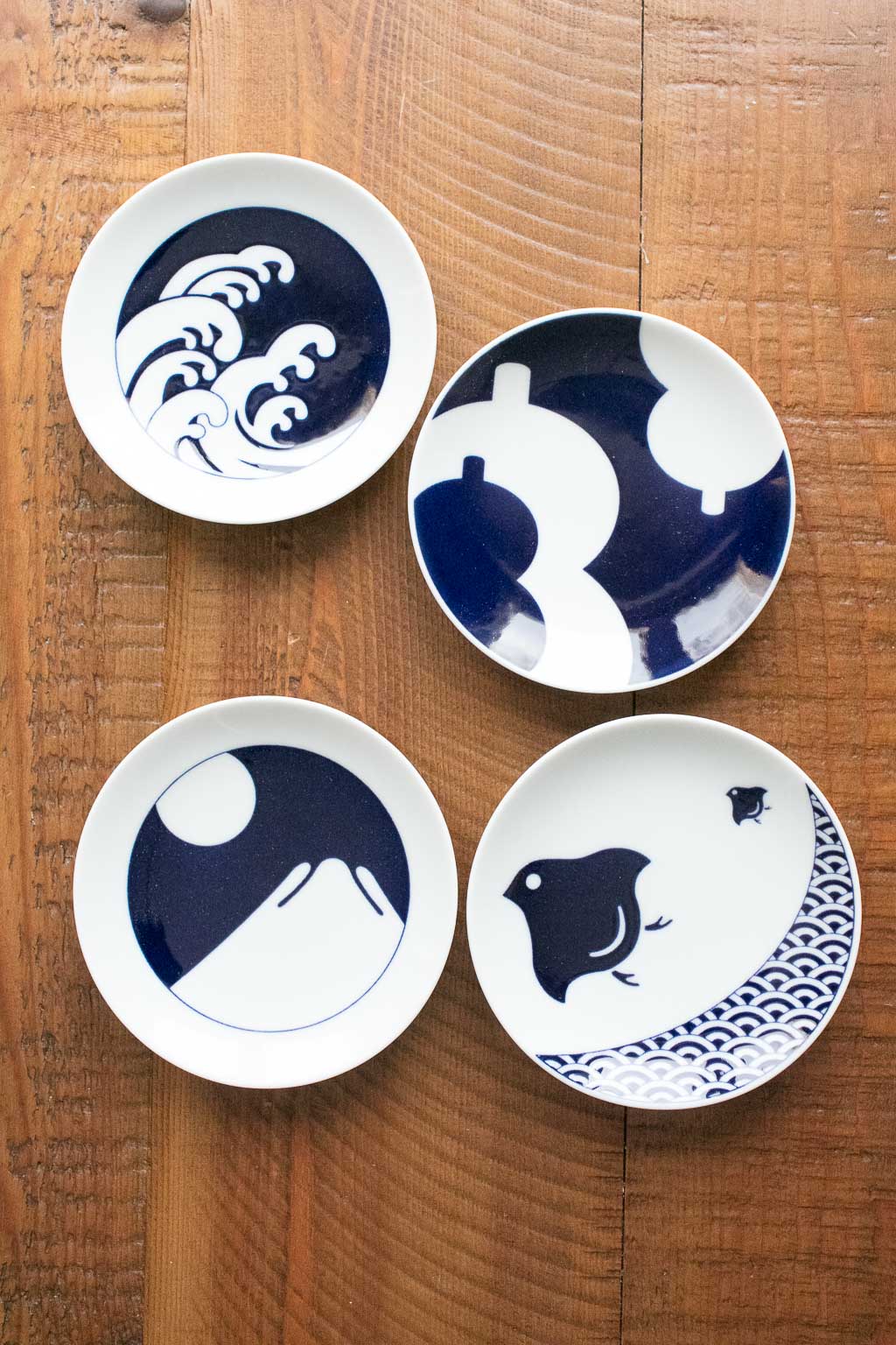 Kihara Porcelain Komon Small Plate - Fuji Mountain