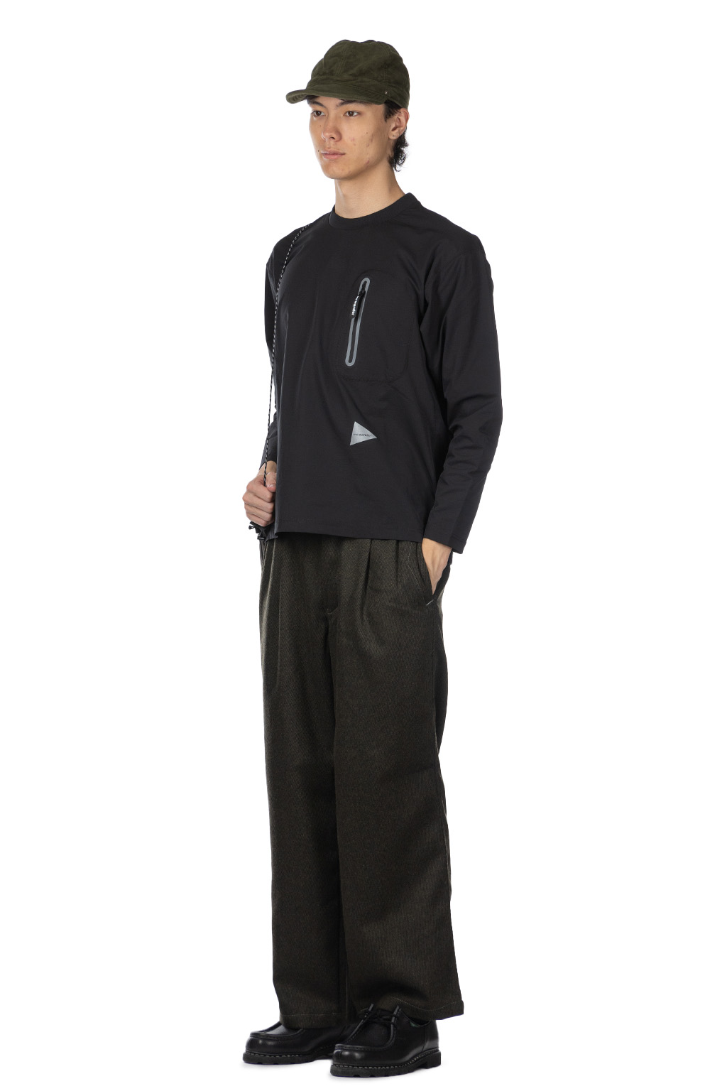 And Wander - Hybrid Warm Pocket LS Tee - Black