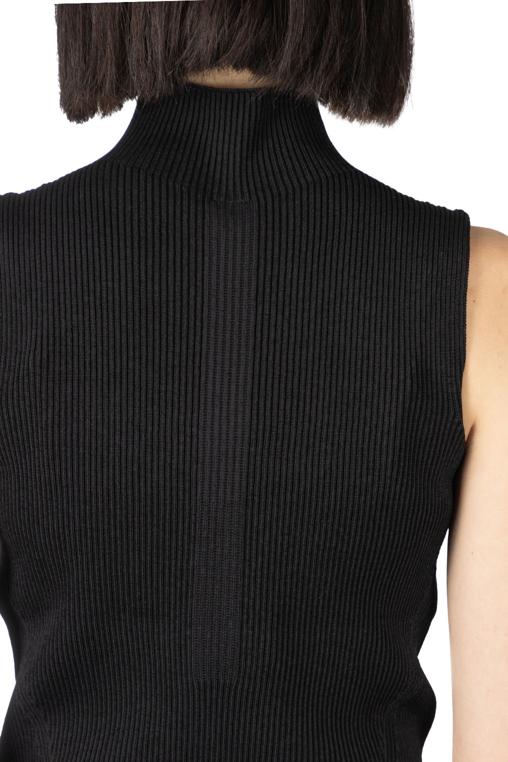 CFCL - Portrait Sleeveless Top - Black