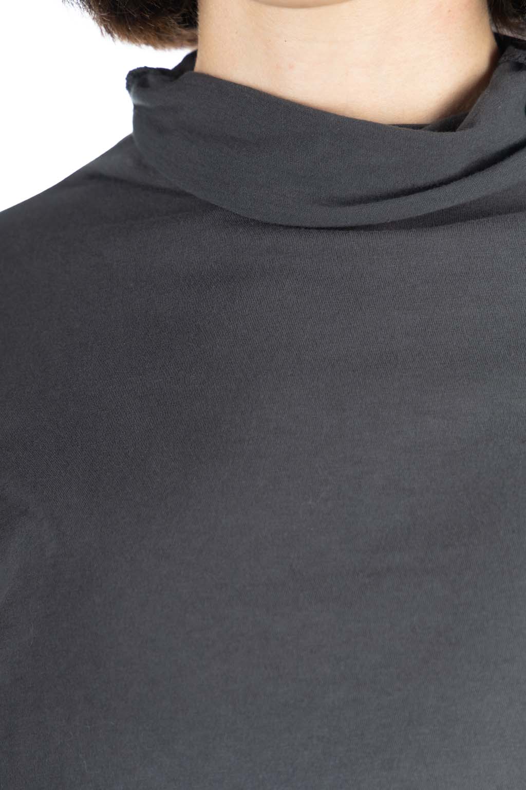 Evam Eva - Cut and Sew Turtleneck-Sumi