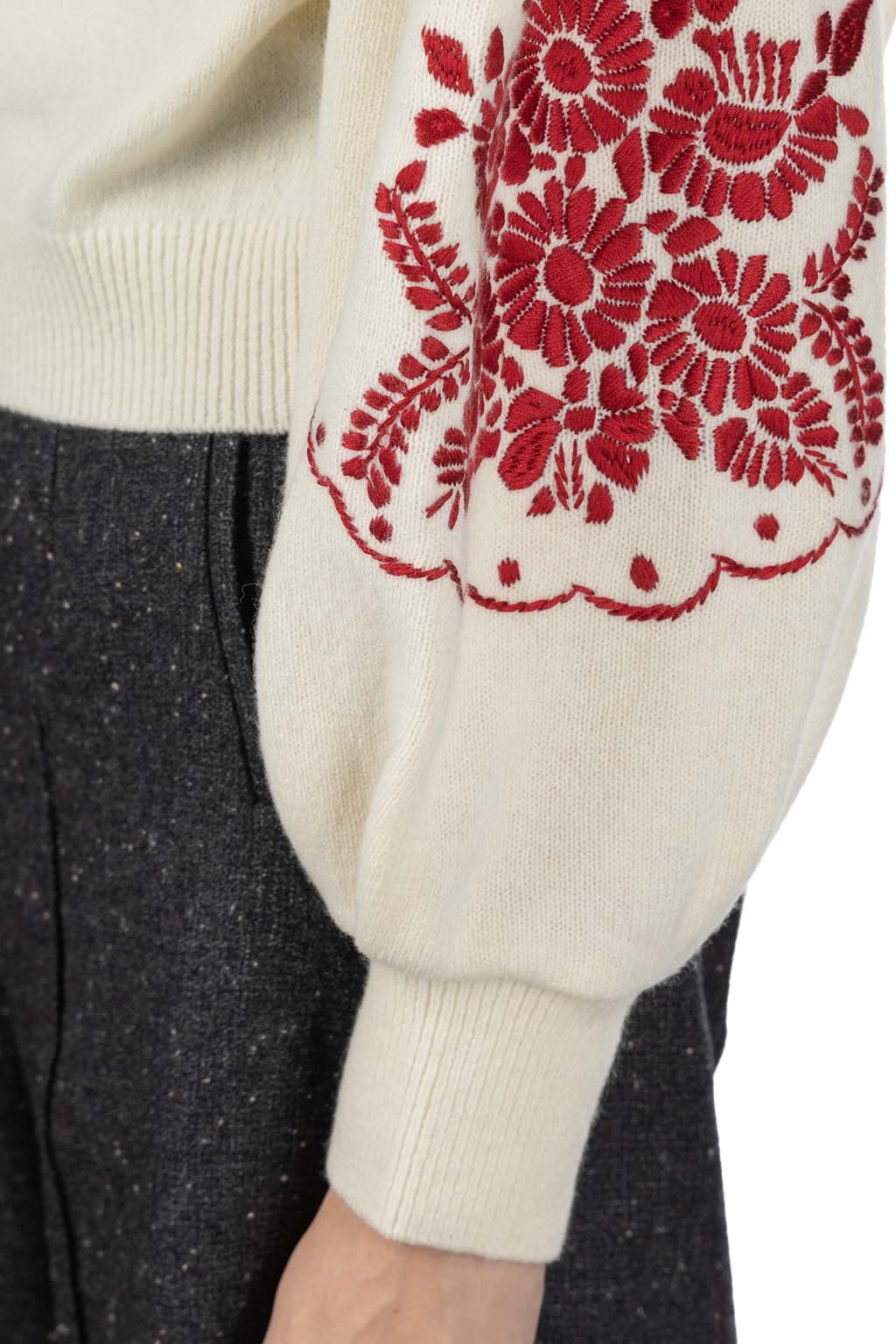 Kapital - 7G Wool BOUFFANT Sleeve Sweater (LATVIA Embroidery) - Natural