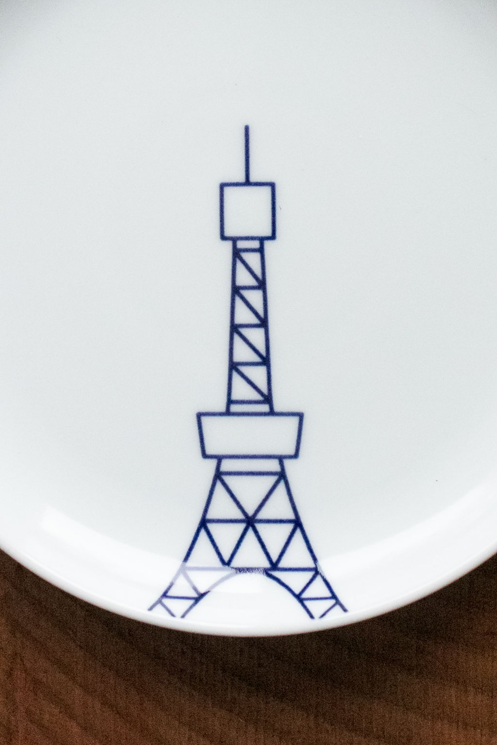 Kihara Porcelain Tokyo Icon Plate- Tokyo Tower