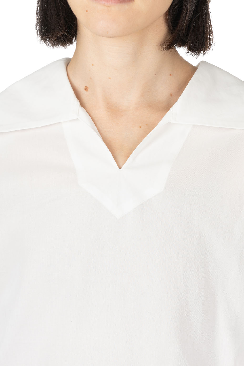 Manon - Butterfly Collar Pullover Shirt - White