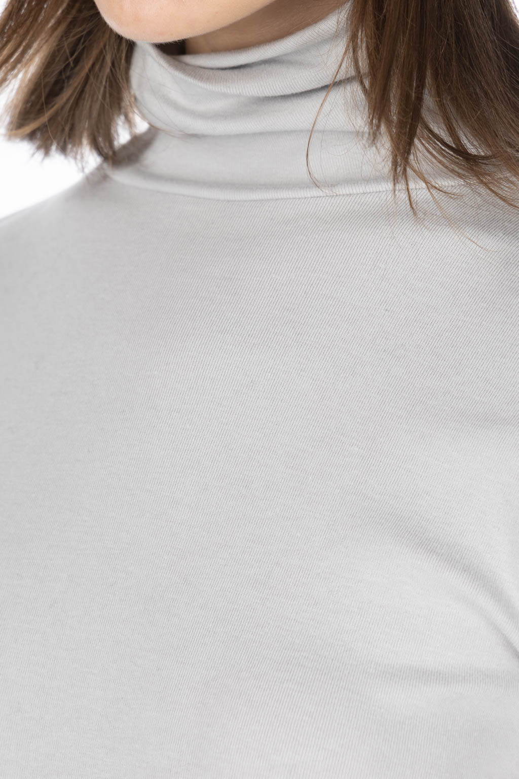 NARU  - Soft Twisted Turtle Neck - Light Grey