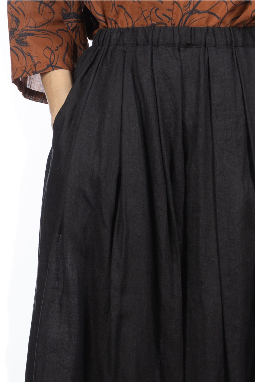 Nofl - Lithania Linen Tuck Skirt - Black