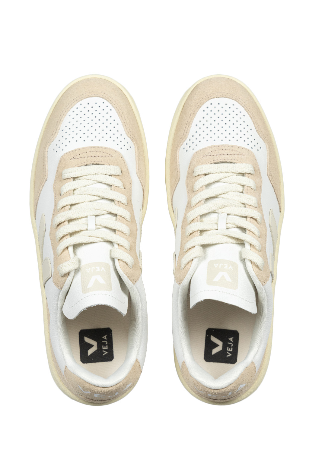 VEJA - V-90 Leather - Extra White Pierre