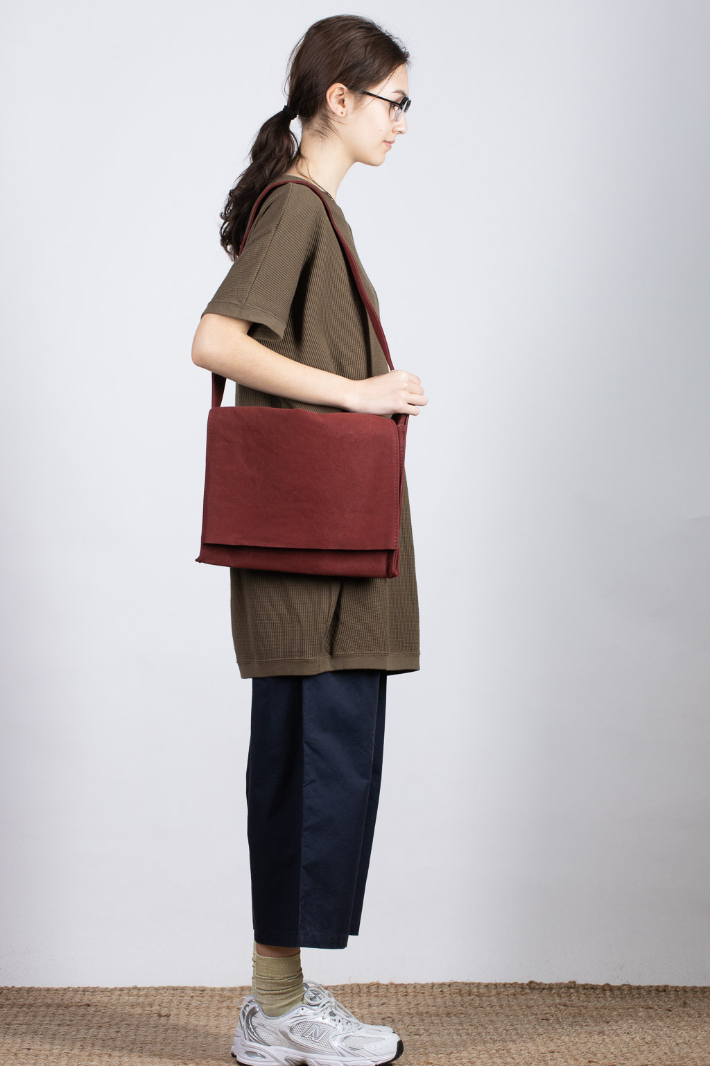 amiacalva Washed Canvas Shoulder Bag - Medium - Burgundy